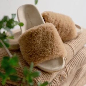 Jenni Kayne Shearling Slide Sandal SIZE 39 NEW